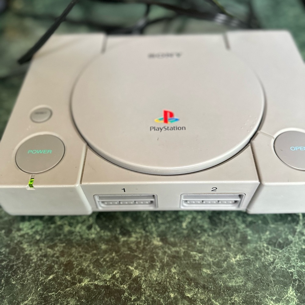 Play Station1 system 1998 SCPH-7501 - Picture 7 of 14